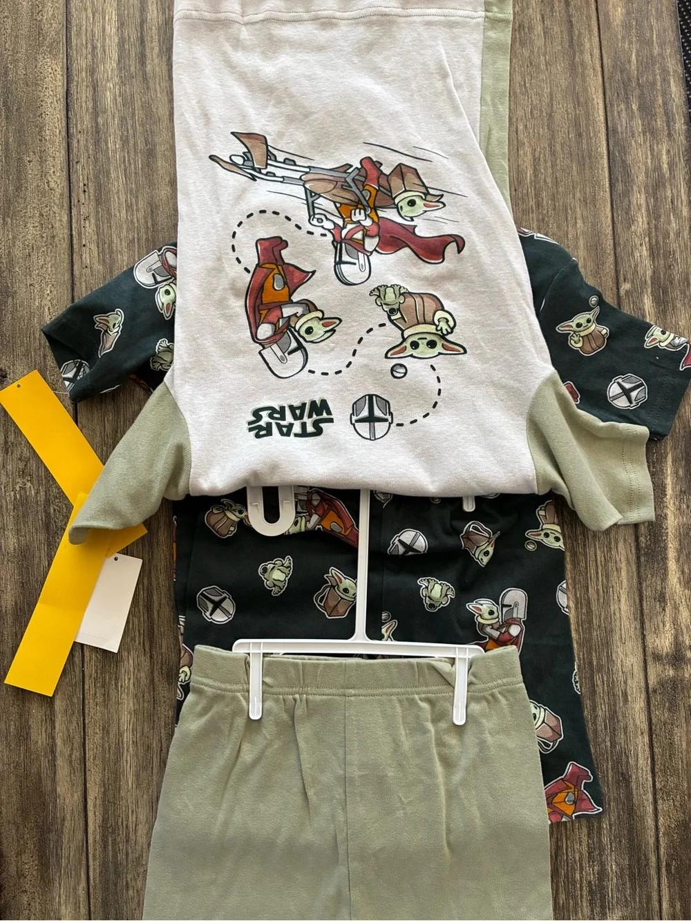 Kids Star Wars 4 Piece Set Size 10 Pajamas Short Sleeve Tops and Shorts